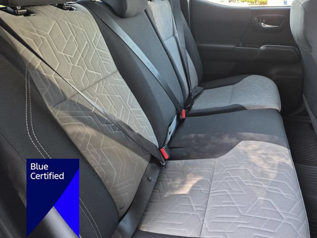 Used 2022 Toyota Tacoma TRD Off-Road AWD/4WD image 32