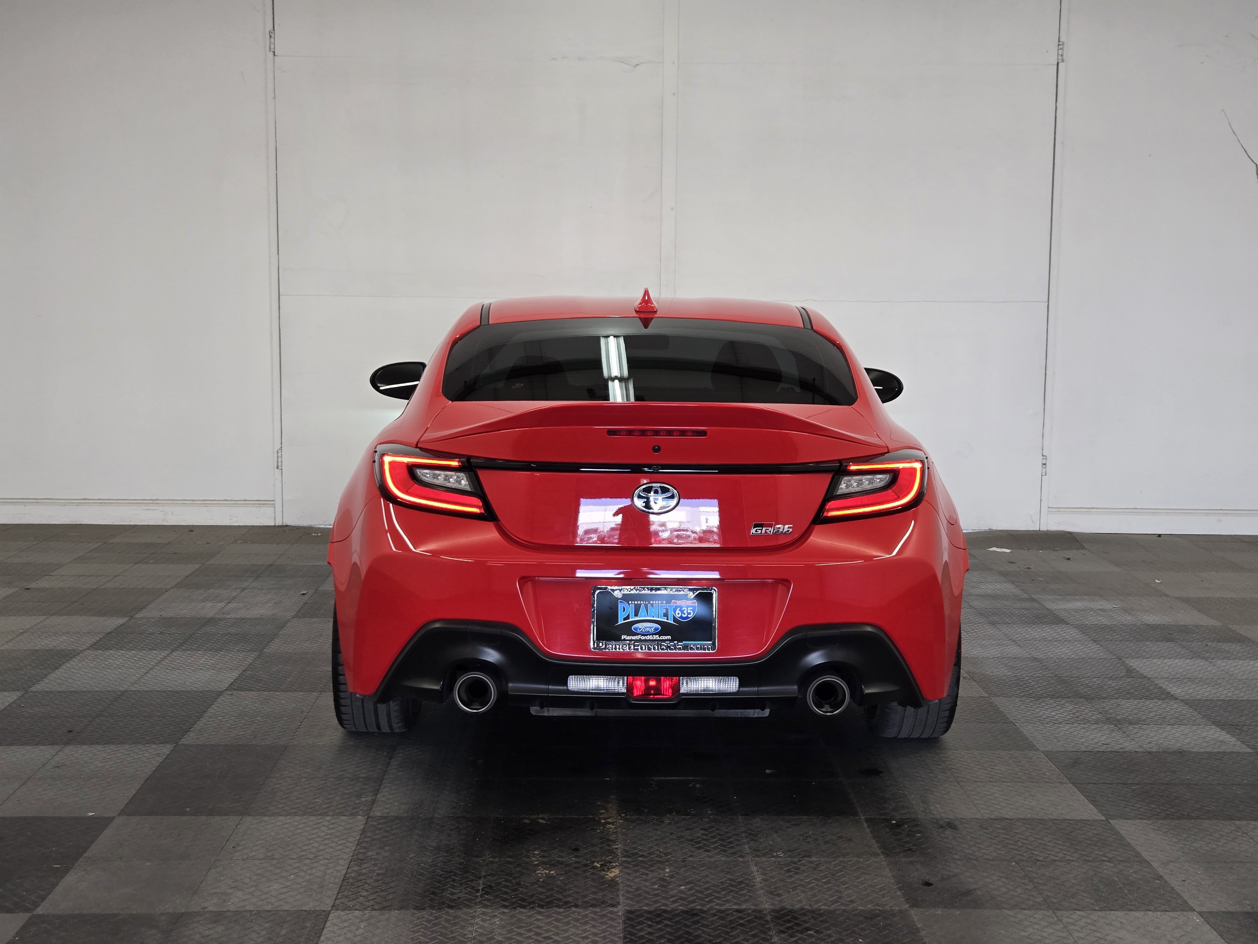Used 2023 Toyota GR86 Premium w/ ALL Weather Mat Package (TMS) RWD image 6