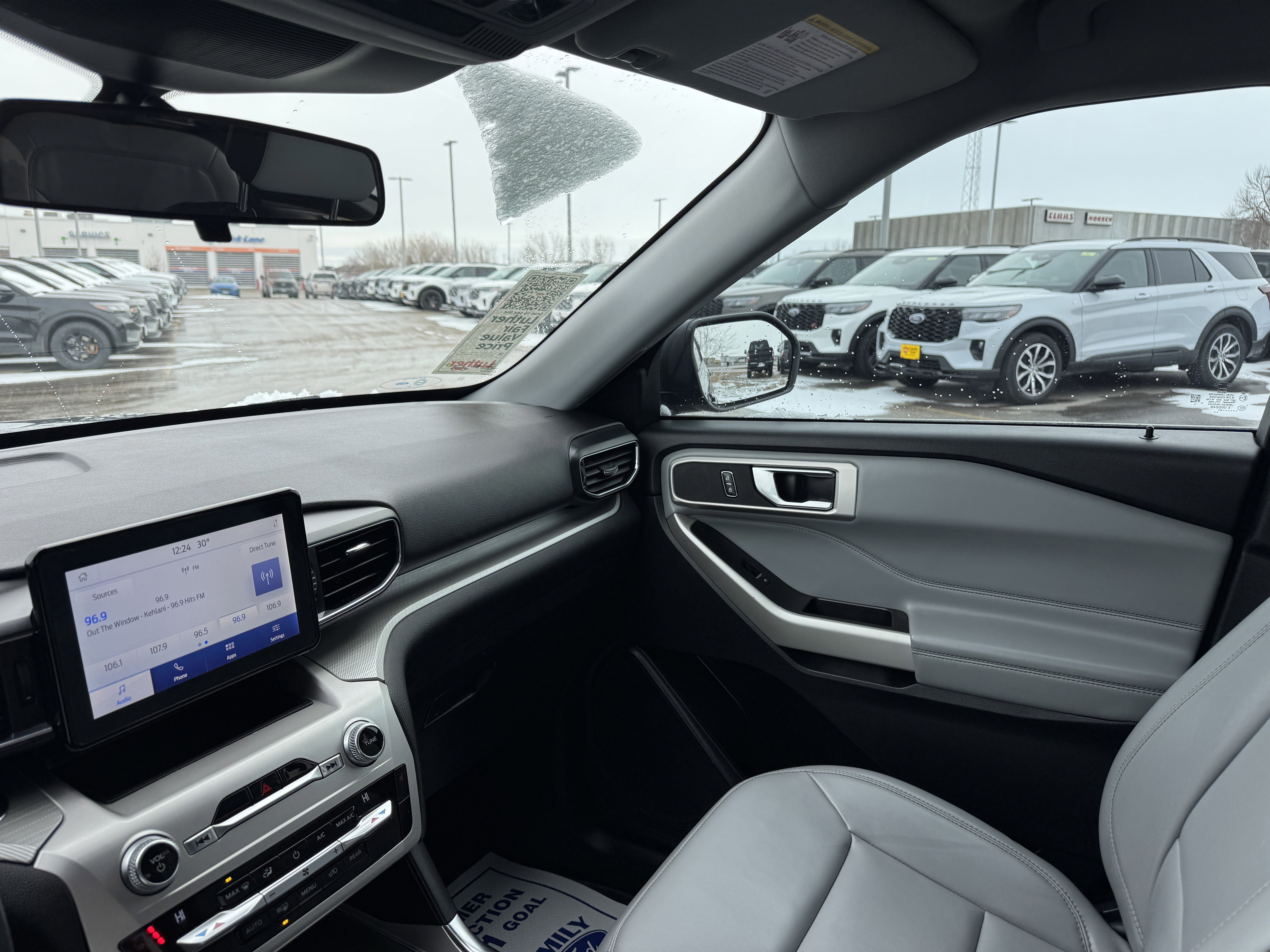 Certified 2021 Ford Explorer XLT w/ Equipment Group 202A image 11