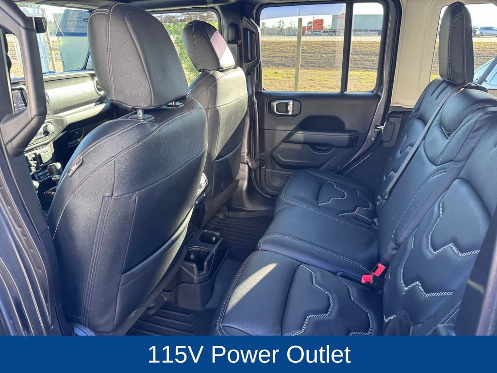 Used 2022 Jeep Wrangler Unlimited Sahara w/ Cold Weather Group image 13