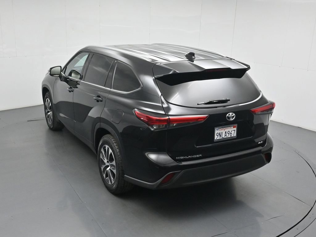 Used 2022 Toyota Highlander XLE FWD image 44