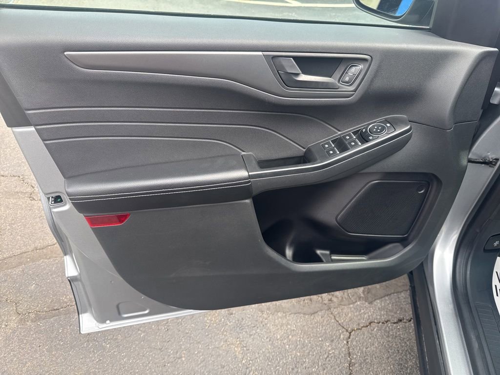 Certified 2023 Ford Escape Active AWD/4WD image 19