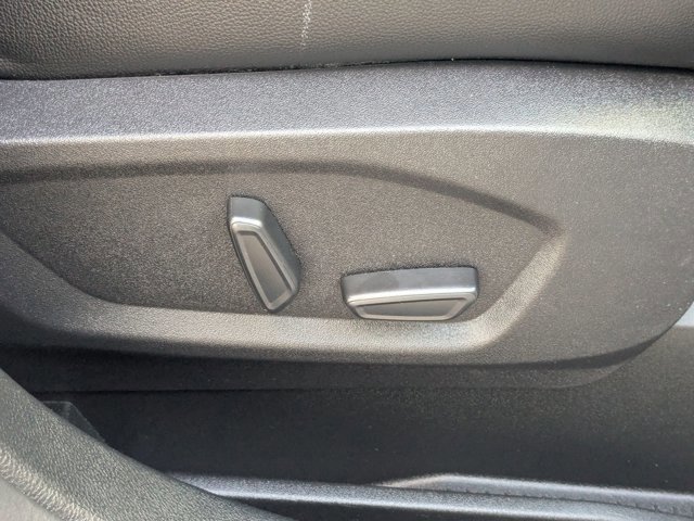 Certified 2022 Ford Edge Titanium image 38