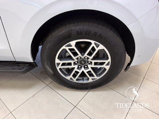 Certified 2025 Ford Expedition Active RWD image 34