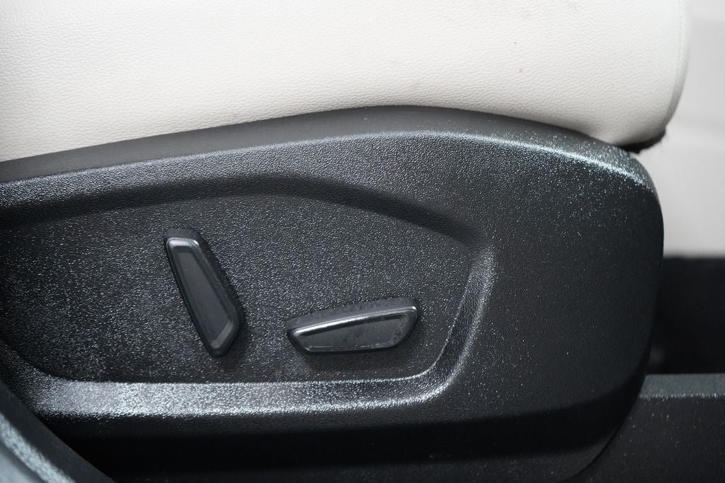 Certified 2023 Ford Edge Titanium w/ Cargo Accessory Package AWD/4WD image 31