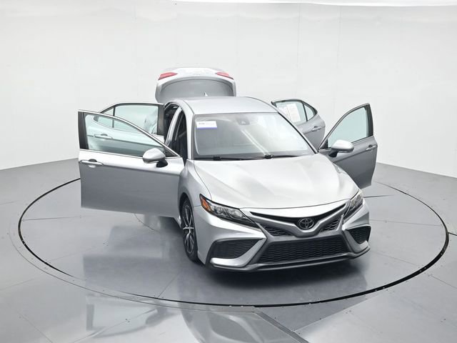 Used 2022 Toyota Camry SE FWD image 48