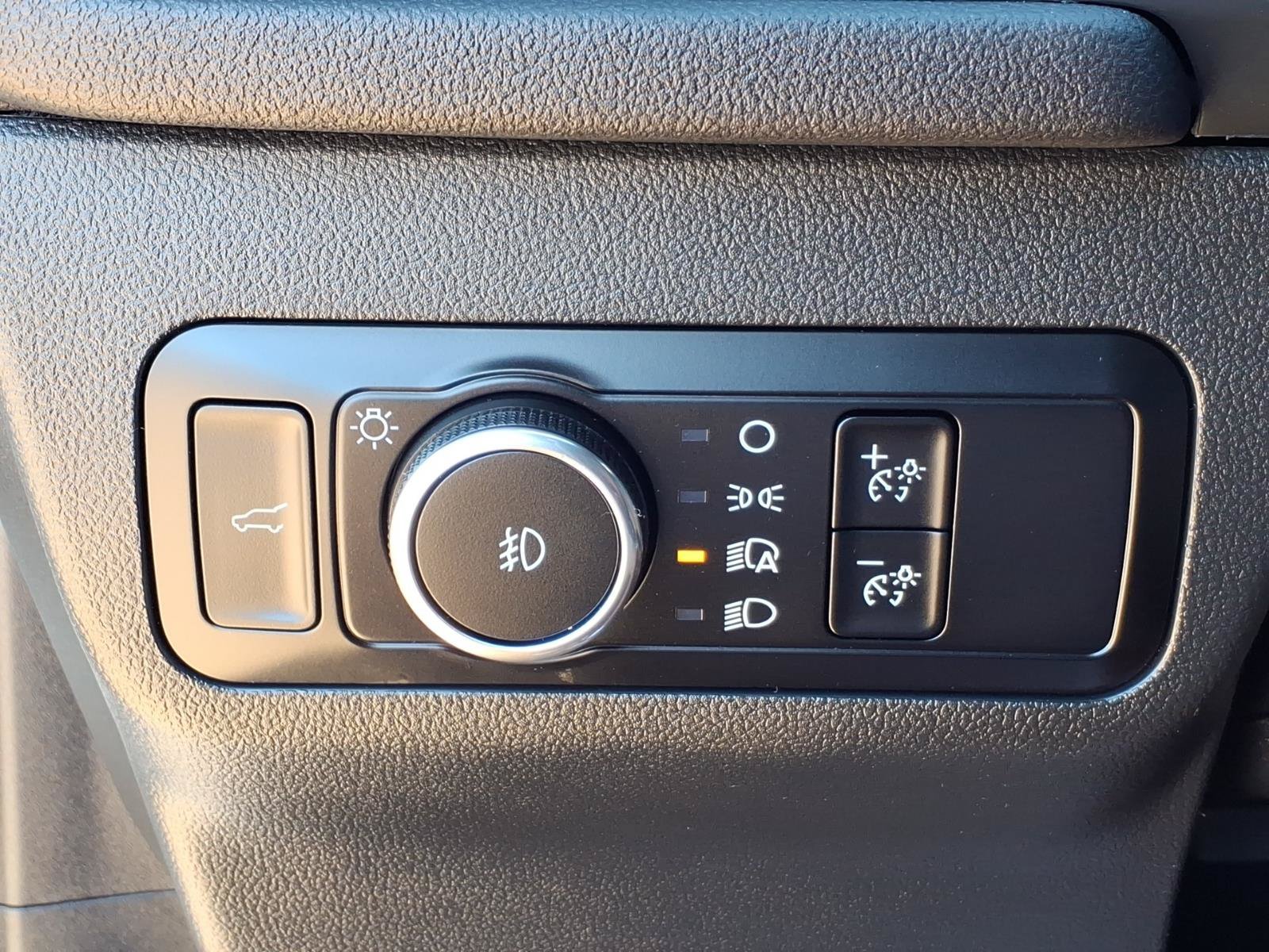 Certified 2025 Ford Escape ST-Line Select AWD/4WD image 19