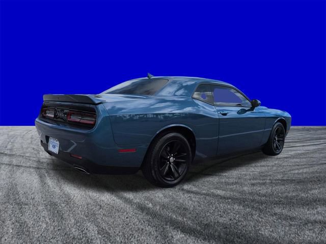 Used 2020 Dodge Challenger SXT w/ Driver Convenience Group image 5