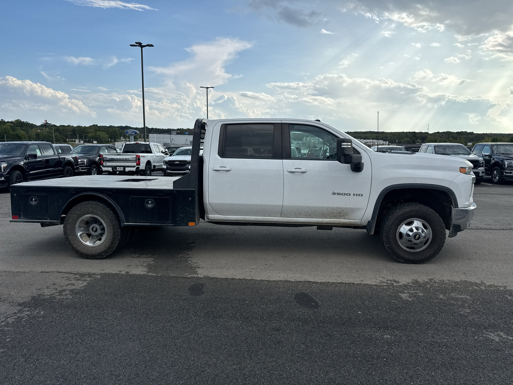 Used 2023 Chevrolet Silverado 3500 LT AWD/4WD image 6