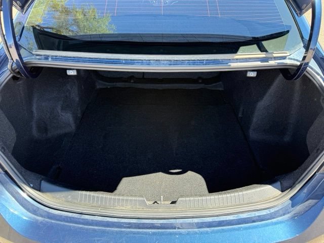 Used 2021 Chevrolet Malibu LT FWD image 37
