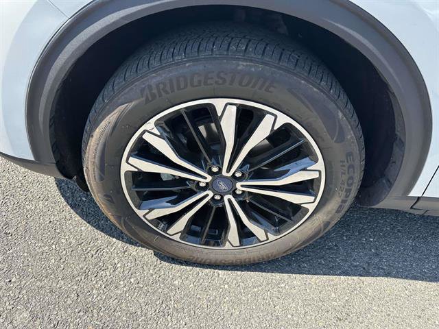 Certified 2022 Ford Escape SEL w/ SEL Stealth AWD Package image 35