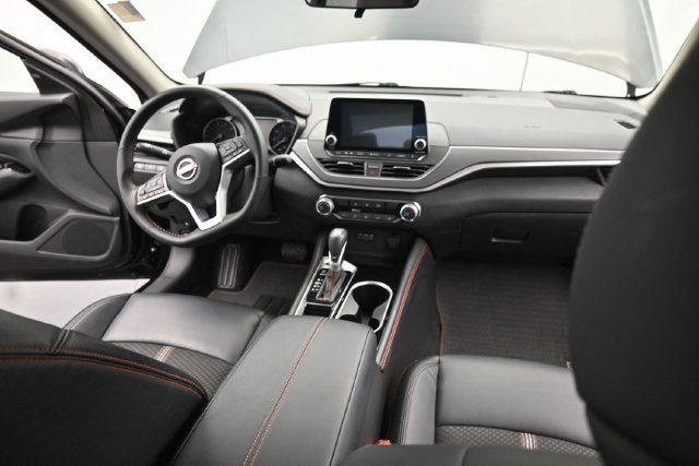 Used 2025 Nissan Altima 2.5 SR FWD image 21
