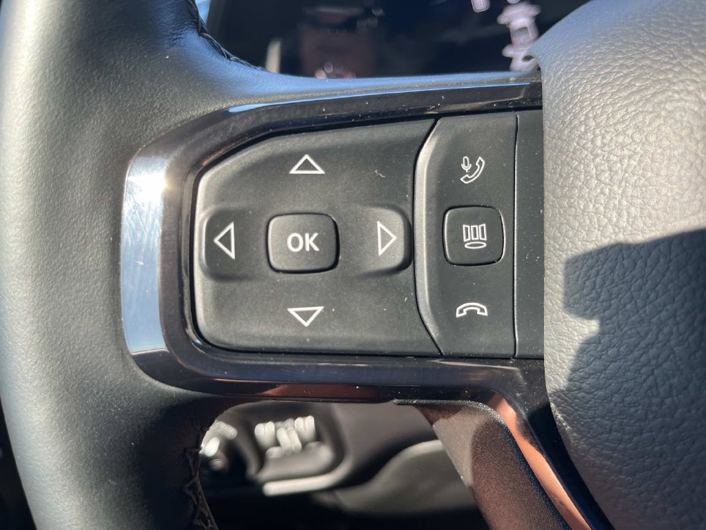 Used 2025 RAM 3500 Limited AWD/4WD image 35