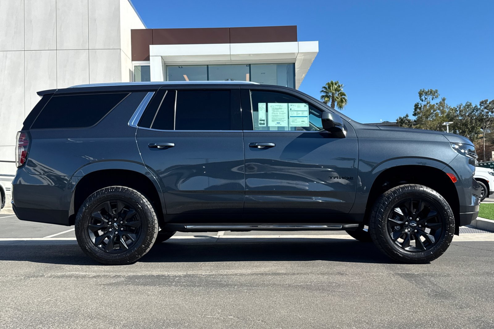 Used 2021 Chevrolet Tahoe LS AWD/4WD image 2