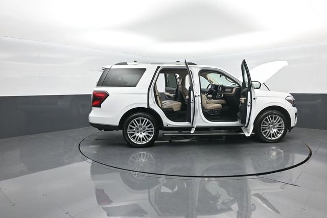 Certified 2024 Ford Expedition Limited image 39
