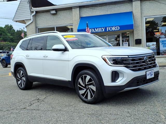 Used 2024 Volkswagen Atlas SEL AWD/4WD image 1