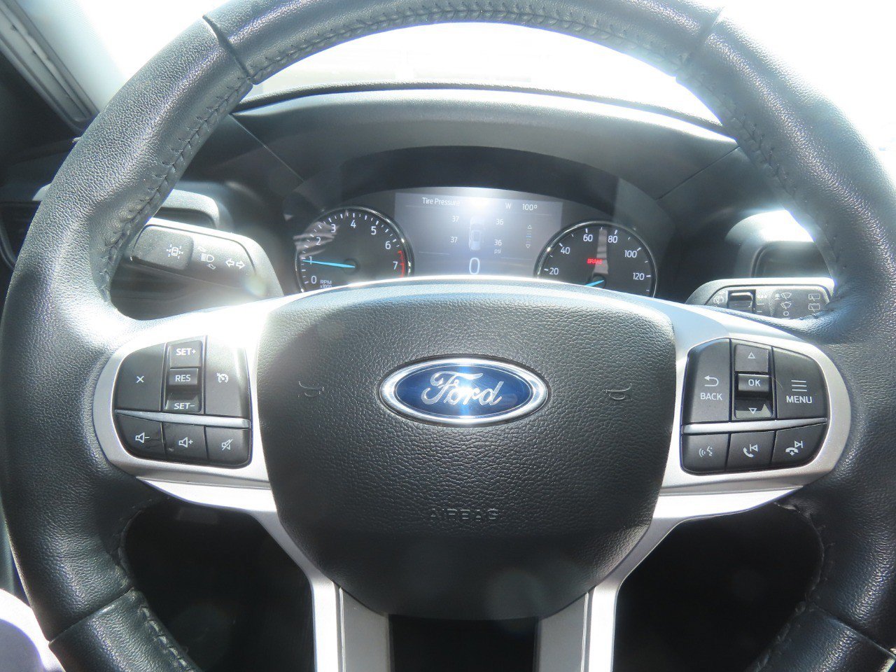 Certified 2023 Ford Explorer XLT RWD image 29