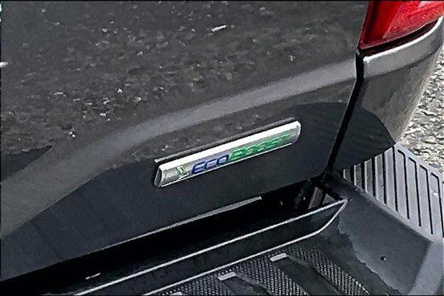 Certified 2021 Ford F150 XLT w/ Equipment Group 302A High image 10