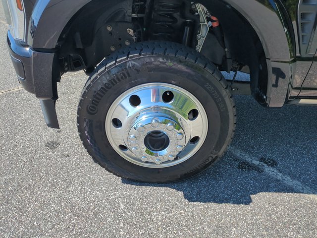 Certified 2025 Ford F450 Platinum w/ FX4 Off-Road Package AWD/4WD image 11