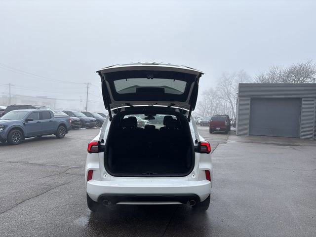 Certified 2024 Ford Escape ST-Line Select image 18