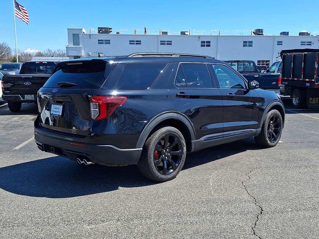 Certified 2023 Ford Explorer ST w/ Equipment Group 401A image 9