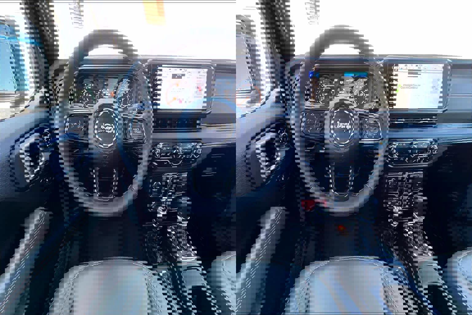 Used 2025 Jeep Gladiator Mojave AWD/4WD image 6