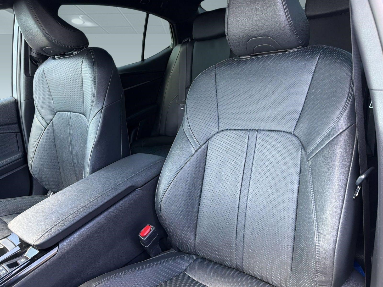 Used 2026 Toyota Camry XSE w/ Premium Package FWD image 26