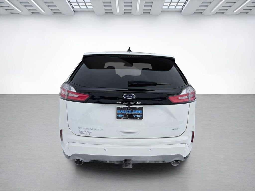 Certified 2022 Ford Edge Titanium w/ Equipment Group 301A image 4