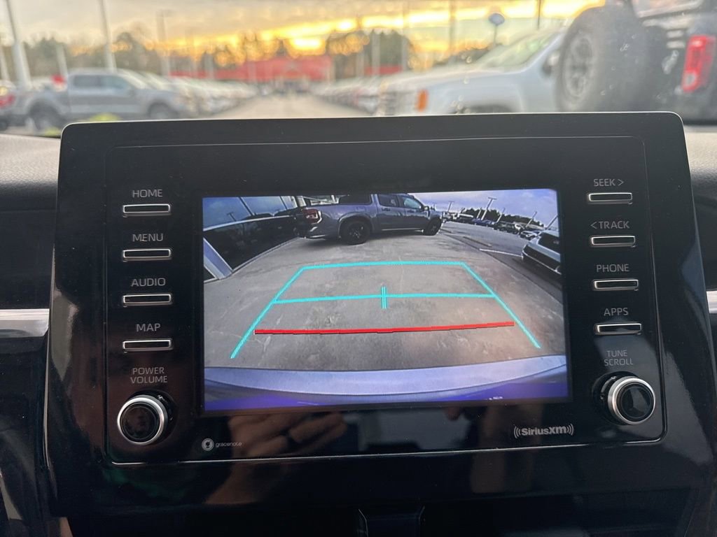 Used 2022 Toyota Camry SE image 19