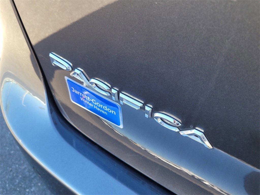 Used 2021 Chrysler Pacifica Touring image 6