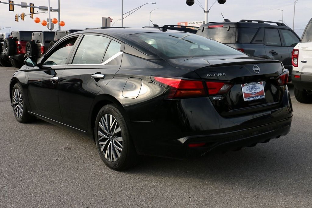Used 2023 Nissan Altima 2.5 SV image 7