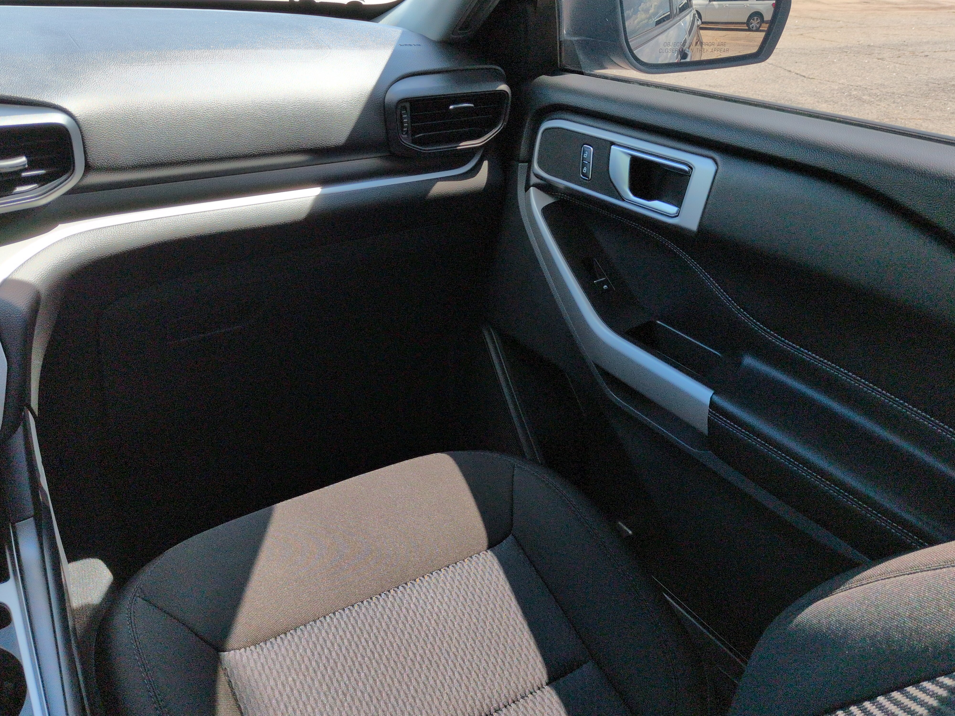 Certified 2022 Ford Explorer XLT RWD image 15