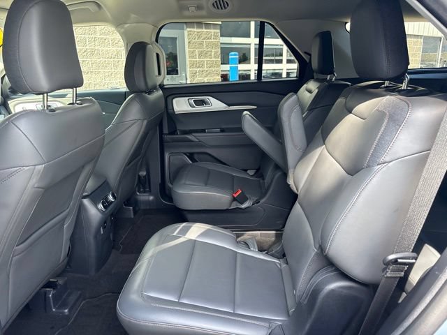 Certified 2025 Ford Explorer Active w/ Active Comfort Package AWD/4WD image 33