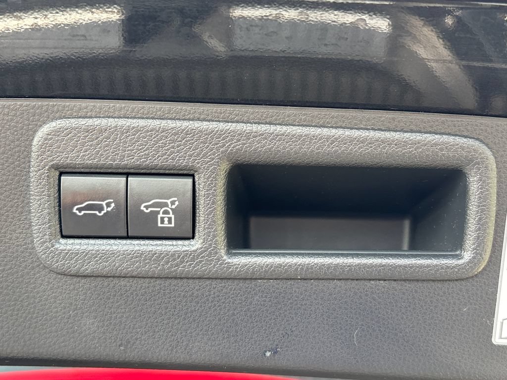 Used 2023 Toyota Venza Limited AWD/4WD image 26