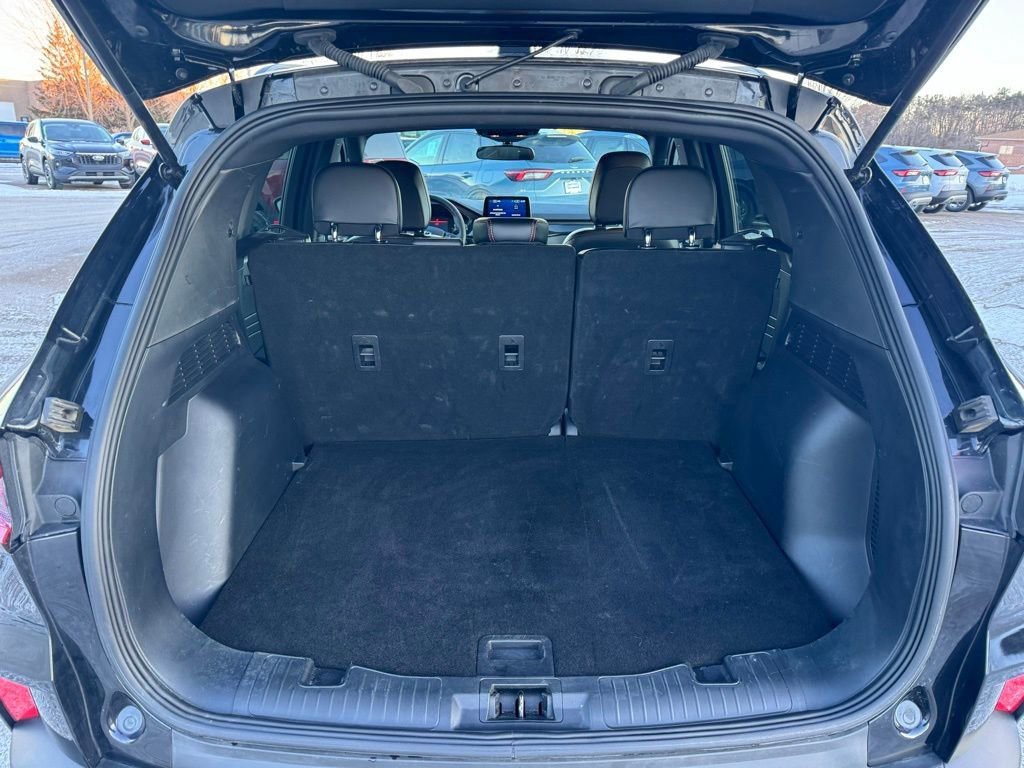 Certified 2025 Ford Escape ST-Line AWD/4WD image 8