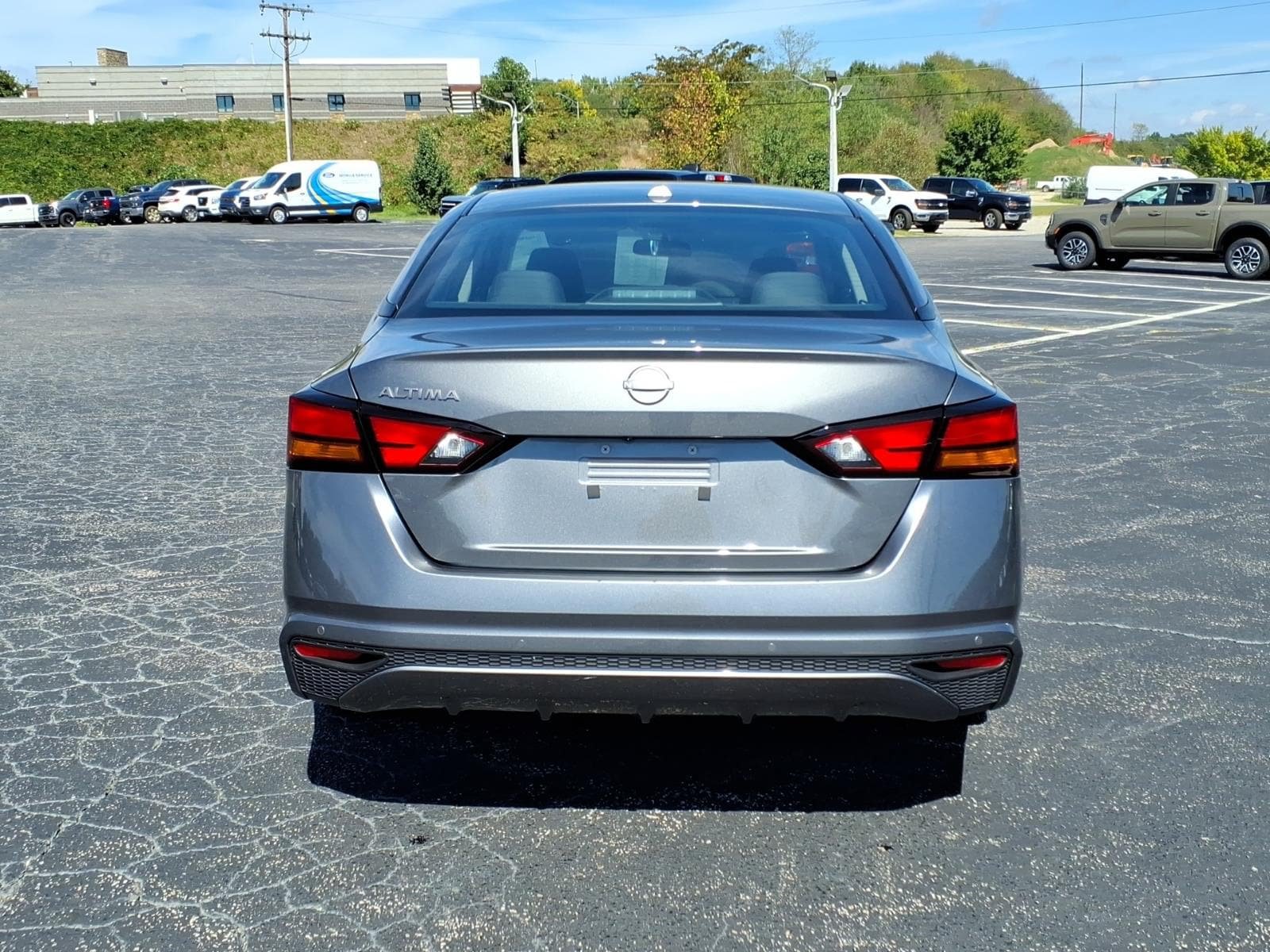 Used 2025 Nissan Altima 2.5 SV FWD image 6