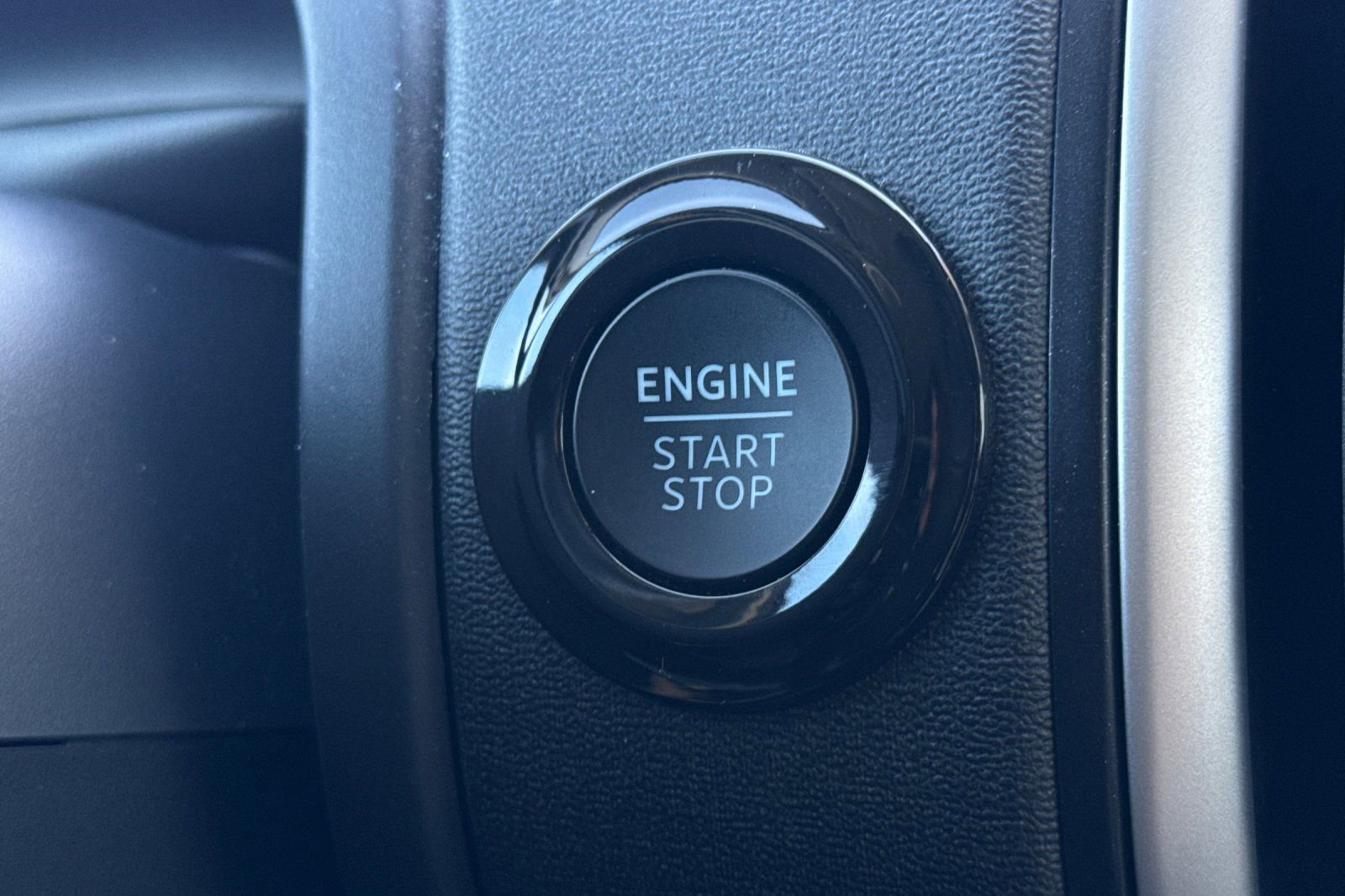 Certified 2025 Ford Expedition Active image 25