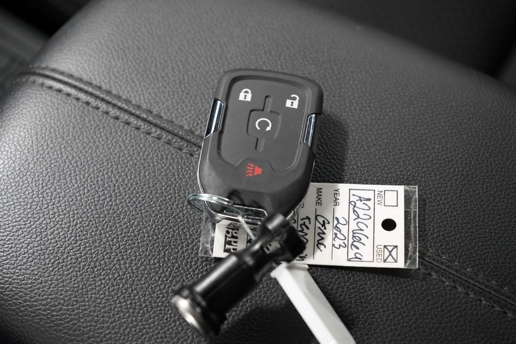 Used 2023 GMC Terrain SLE w/ Driver Convenience Package AWD/4WD image 28