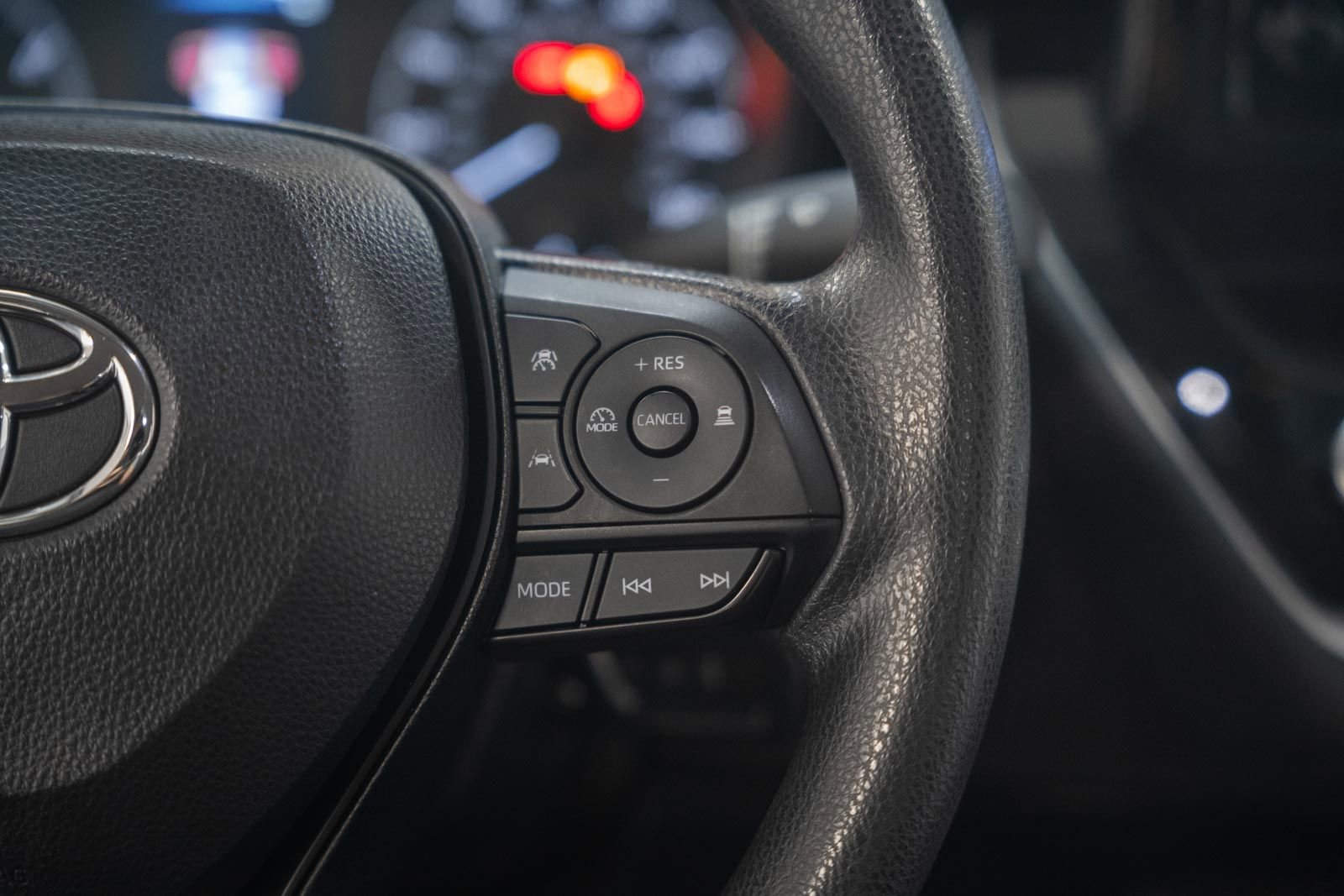 Used 2023 Toyota Corolla LE FWD image 29