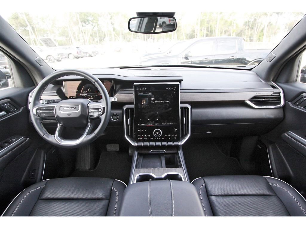 Used 2025 GMC Acadia Denali FWD image 13