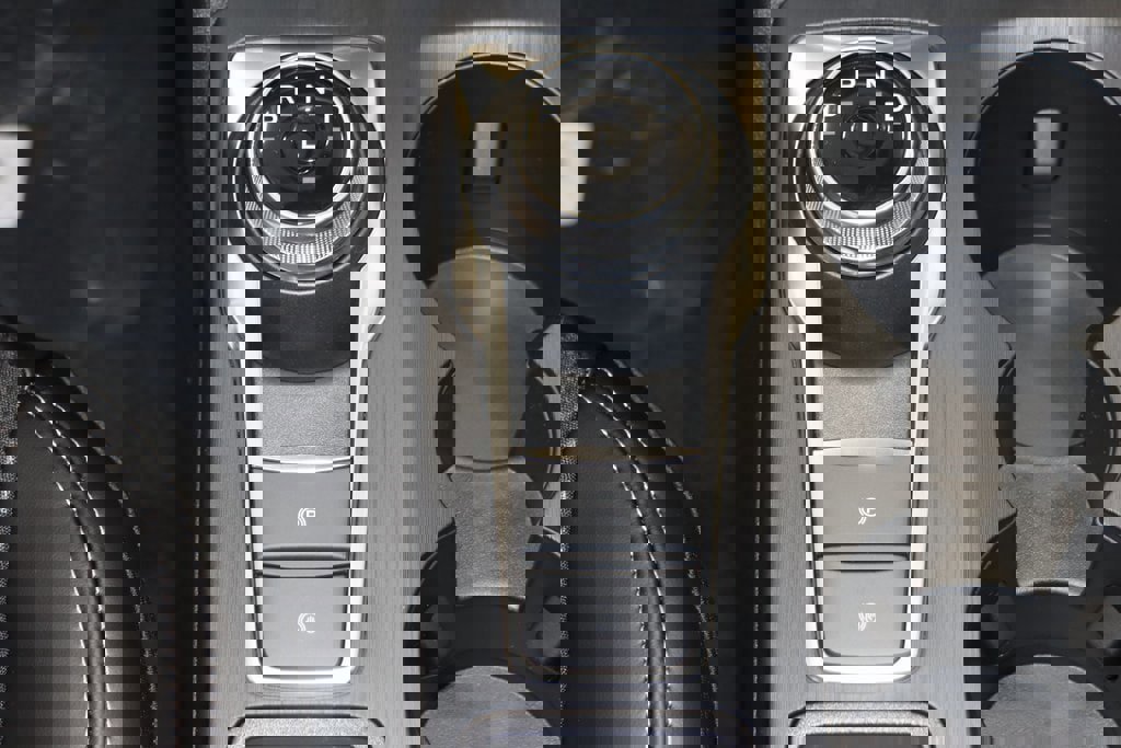 Certified 2024 Ford Escape SE image 63