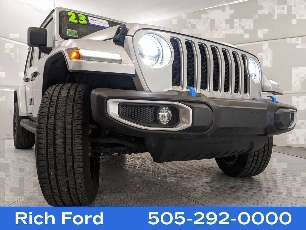 Used 2023 Jeep Wrangler Unlimited Sahara AWD/4WD image 22