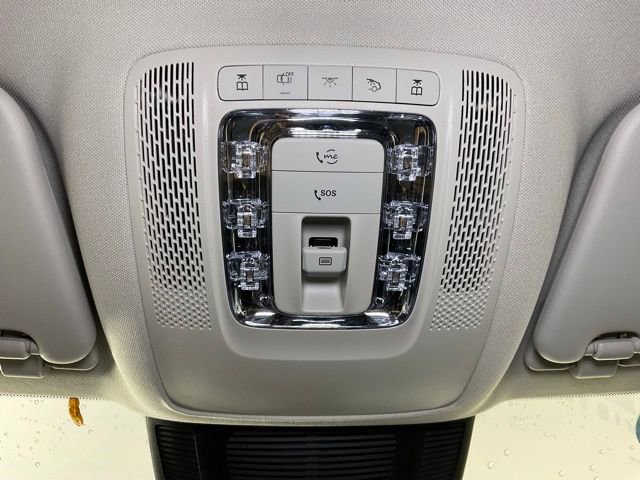 Used 2025 Mercedes-Benz GLS 450 4MATIC image 23