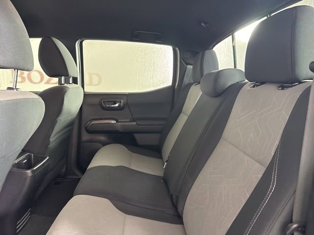 Used 2022 Toyota Tacoma TRD Off-Road image 13