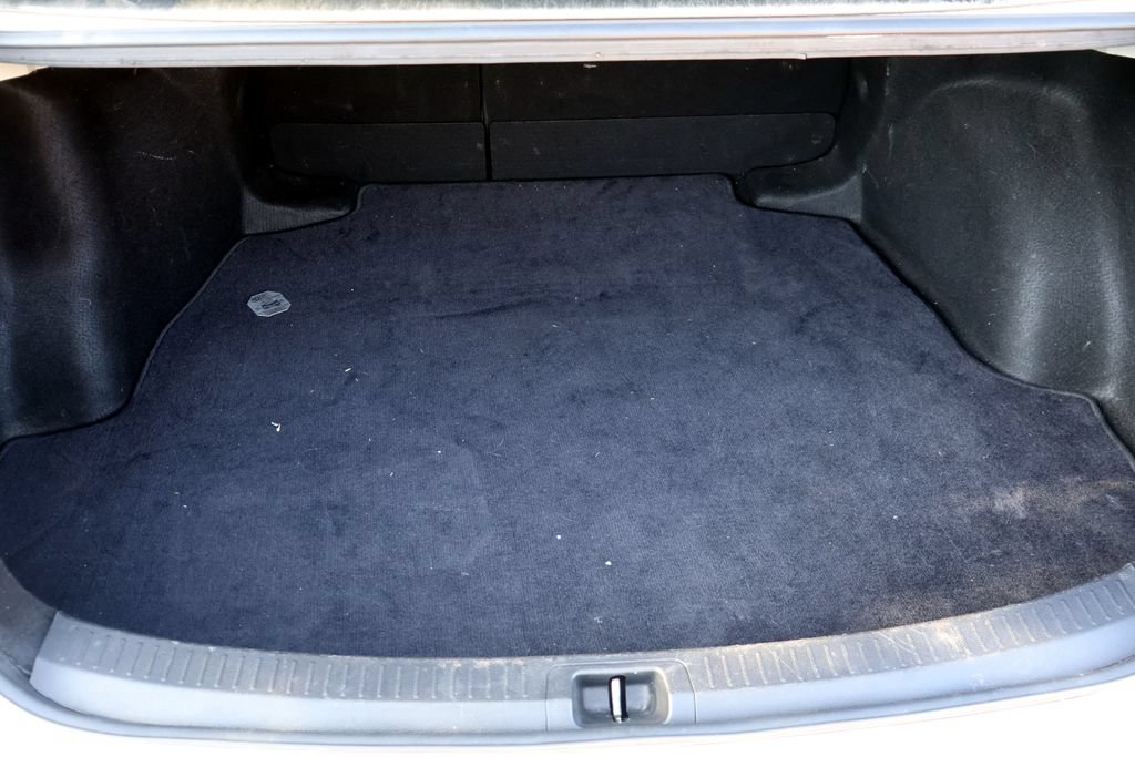 Used 2022 Toyota Corolla LE FWD image 22