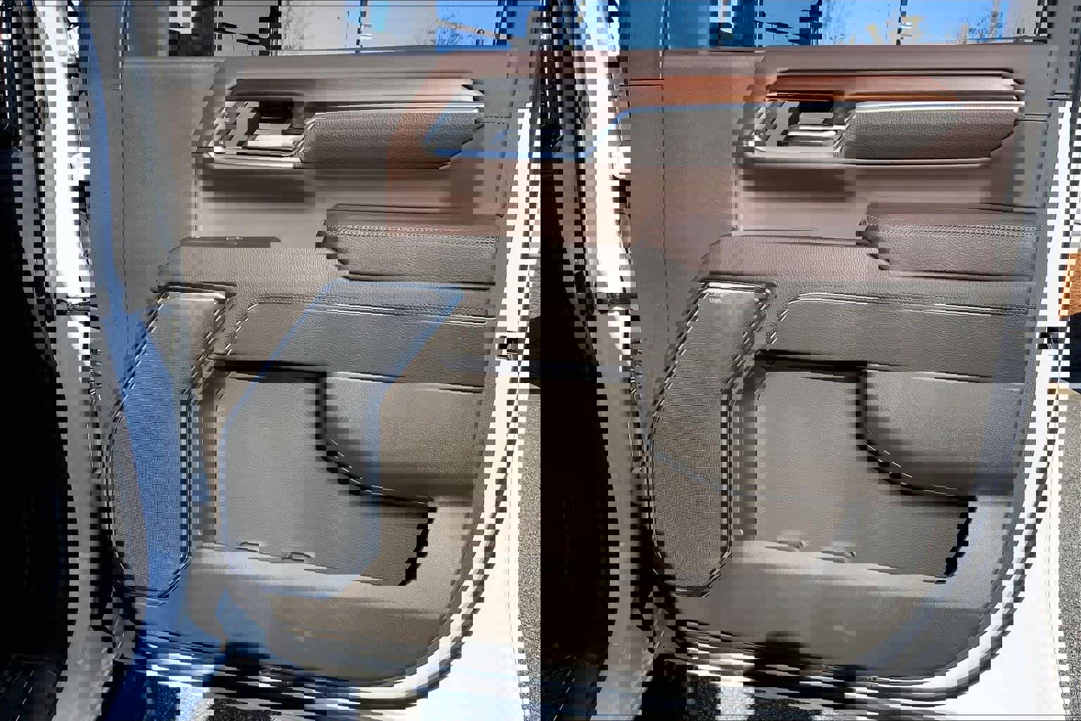 Used 2024 GMC Sierra 2500 Denali w/ Denali Reserve Package image 23