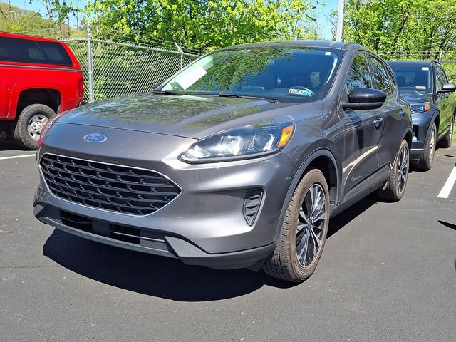 Certified 2021 Ford Escape SE w/ SE Sport Appearance Package AWD/4WD image 3
