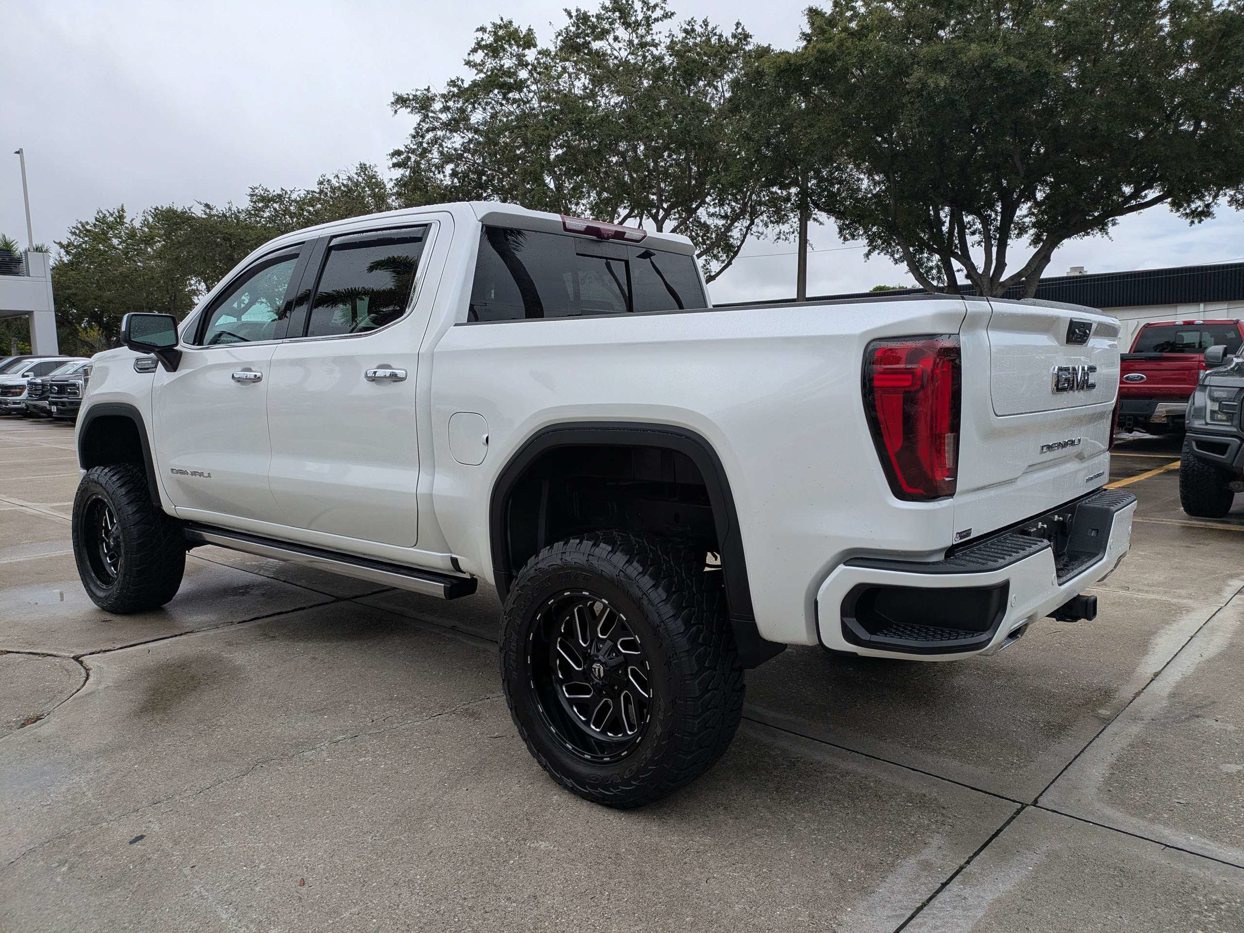 Used 2022 GMC Sierra 1500 Denali Ultimate AWD/4WD image 6