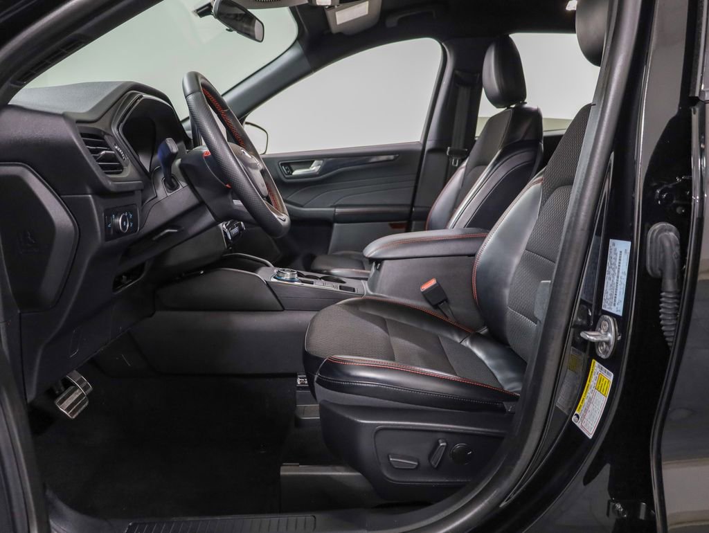 Certified 2024 Ford Escape ST-Line Select w/ Tech Pack #1 image 11