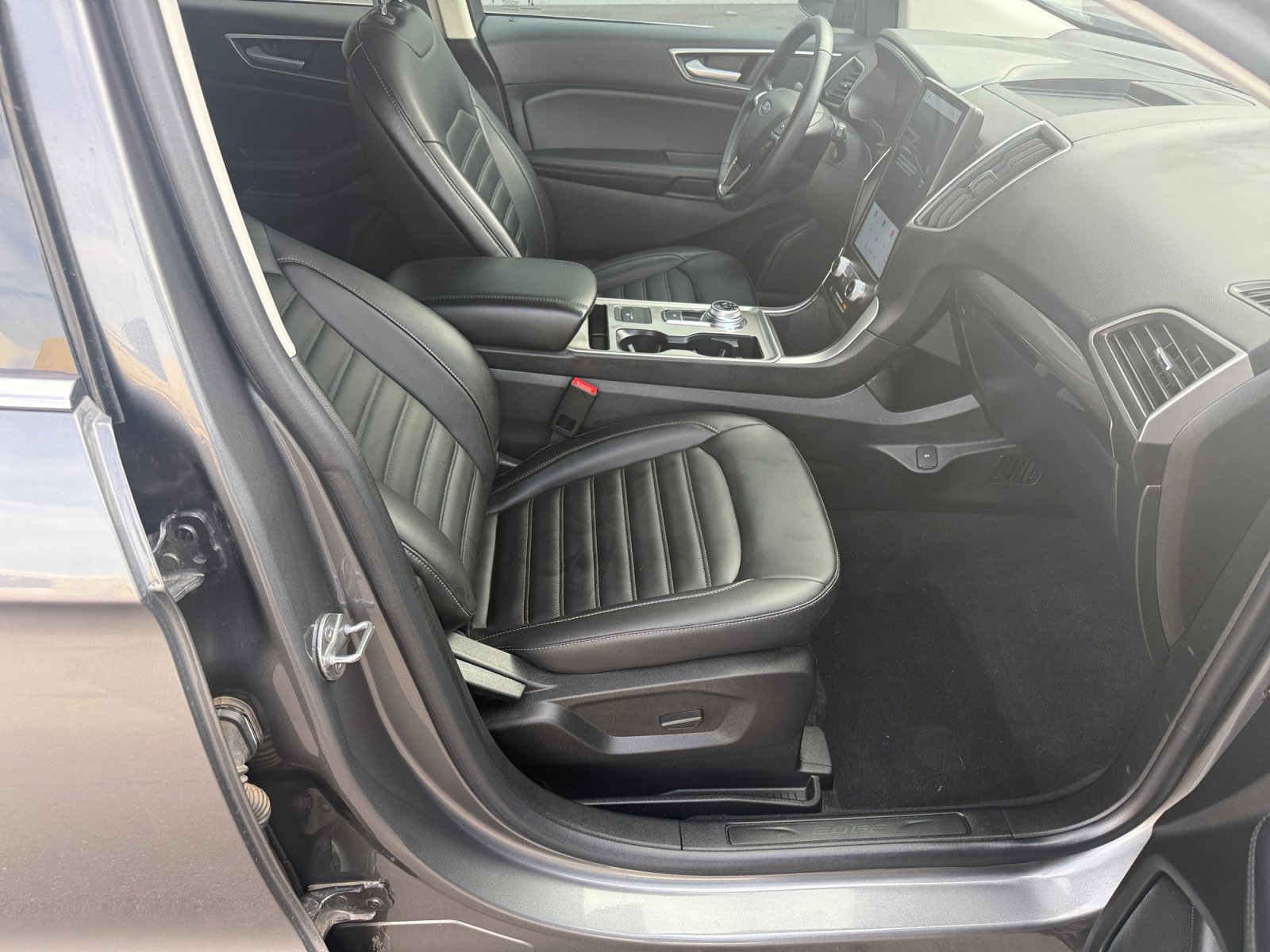 Certified 2024 Ford Edge SEL w/ Convenience Package image 30